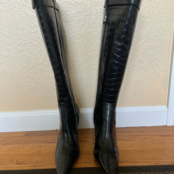 Ralph Lauren crocodile embossed black leather boots - Picture 7 of 14